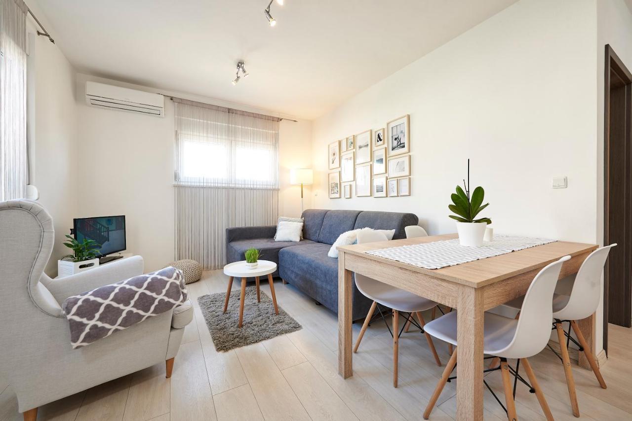 Apartmani Sara I Klara Traù Esterno foto