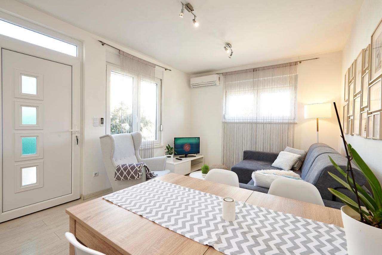 Apartmani Sara I Klara Traù Esterno foto